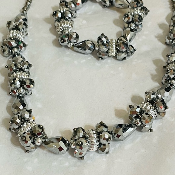 VINTAGE Czech Glass Silver Faceted Beaded Necklace and Bracelet Jewelry Set - Picture 5 of 8